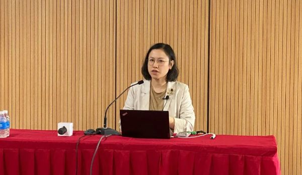 研讨会主讲:中智咨询人才事业部咨询总监王竹娟 研讨会主讲:中智咨询人才事业部咨询总监王竹娟